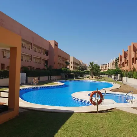 Paraiso: Beachfront Penthouse With Private Rooftop Pool