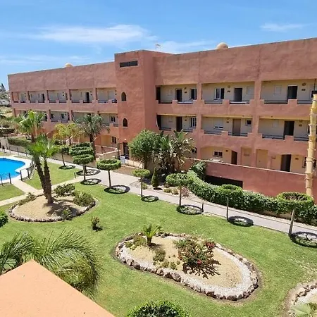Apartment Paraiso: Beachfront Penthouse With Private Rooftop Pool *